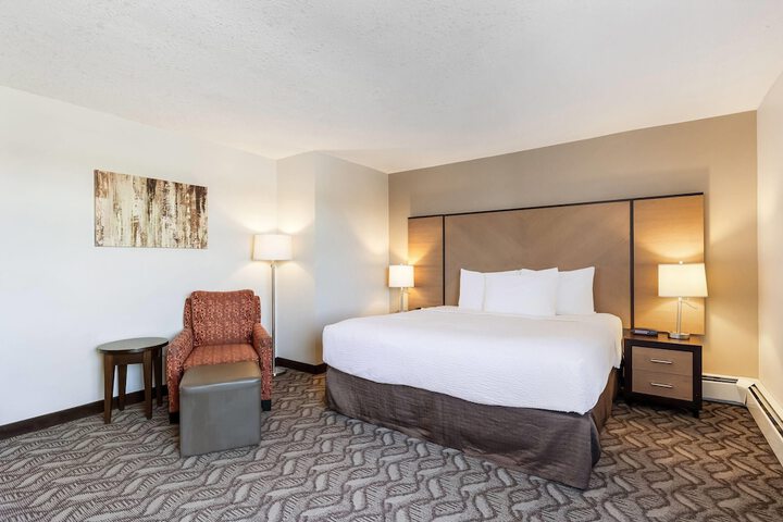 Days Inn by Wyndham Airdrie