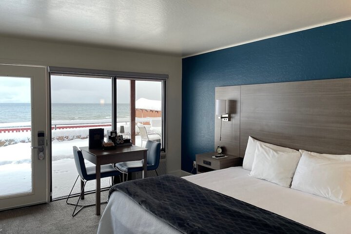 Crown Motel