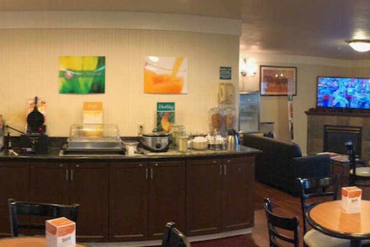 Breakfast/Coffee Service 87 of 107