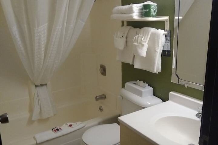 Room 14 of 25