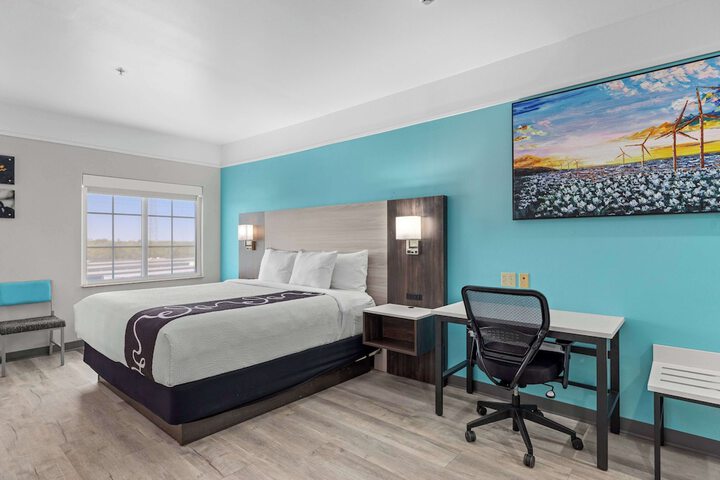 Room 30 of 115