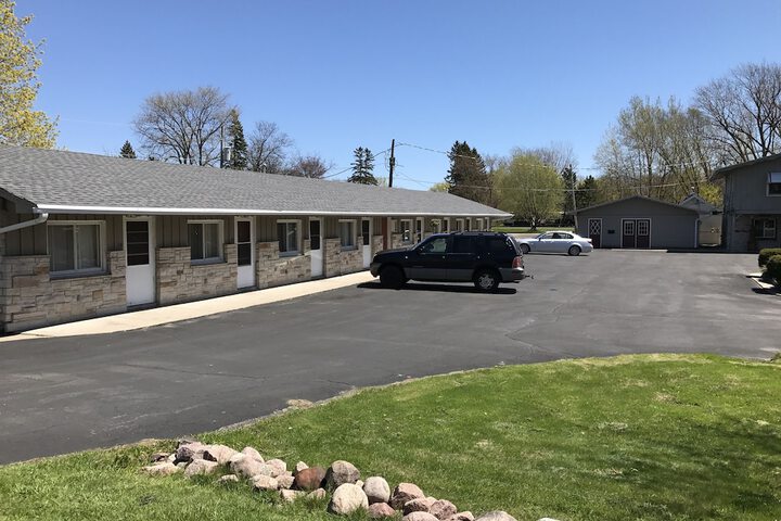 Marinette Inn