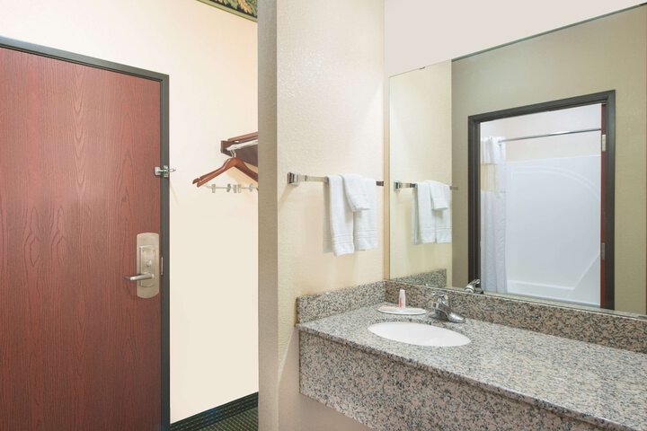 Room 8 of 15