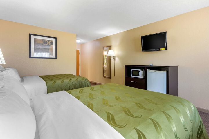 Room 17 of 35