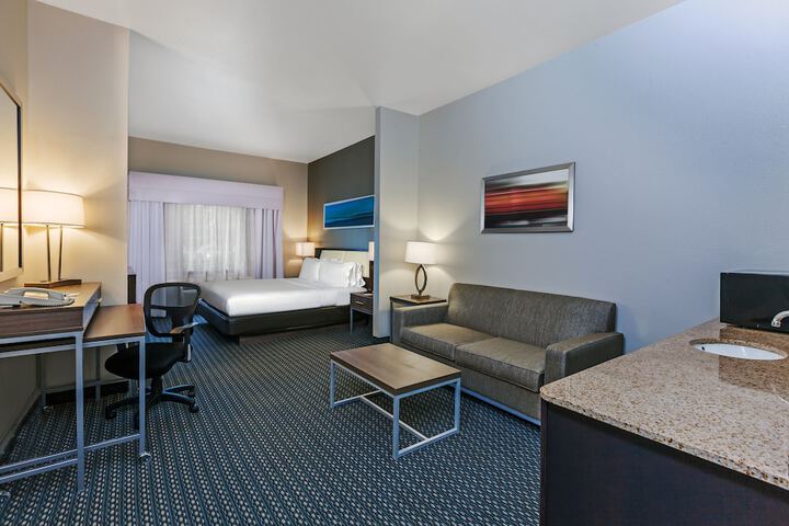 Room 19 of 39