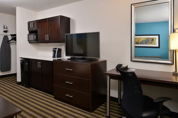 Room 18 of 37