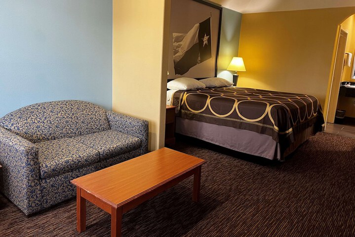 Room 21 of 30