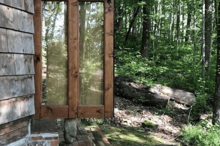 Lost River Hostel