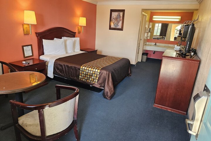 Room 20 of 23