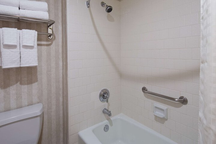 Room 15 of 21