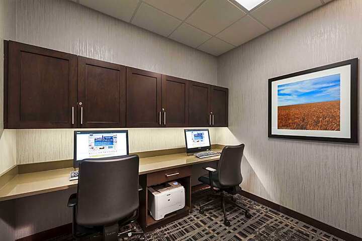Hampton Inn and Suites Airdrie