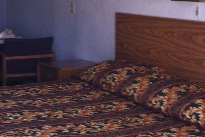 Room 37 of 62