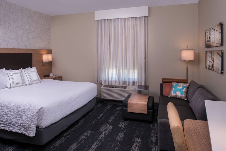 Room 14 of 21