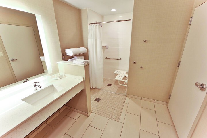 Room 20 of 35