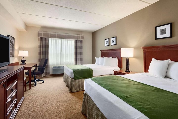 Country Inn & Suites by Radisson Buffalo South I-90, NY
