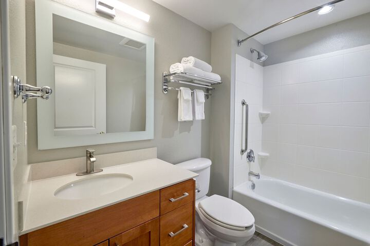 Room 21 of 28