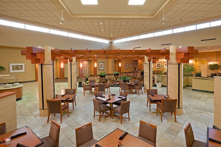 Holiday Inn Philadelphia South - Swedesboro by IHG