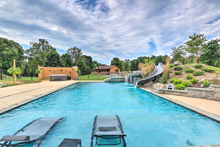 Charles Town Home w / Private Pool & Hot Tub