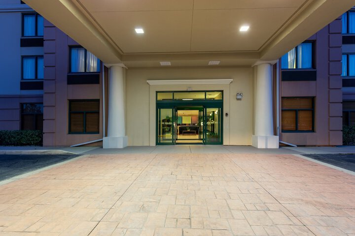 Hotel 7 of 71