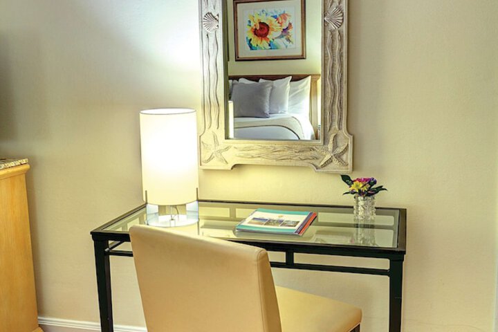 Sea View Hotel Bal Harbour, on the Ocean