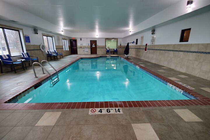 Holiday Inn Express Waterloo Cedar Falls by IHG