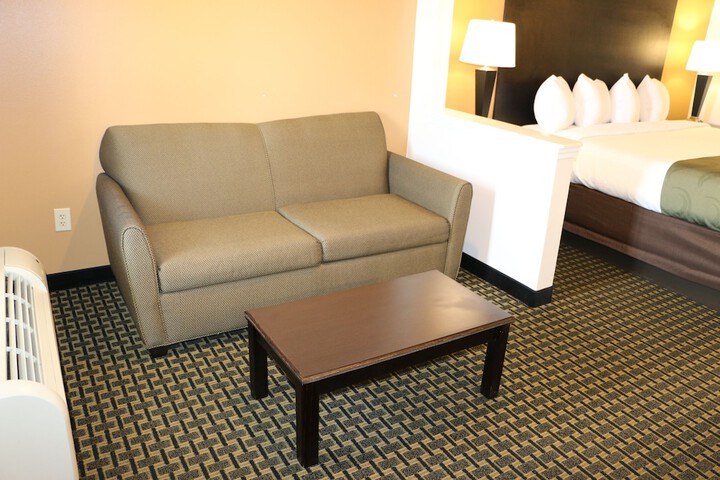 Room 8 of 8