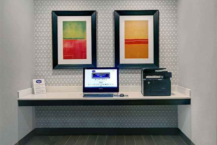 Business Center 28 of 28