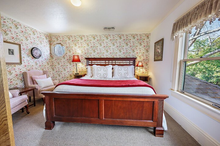 Room 109 of 152