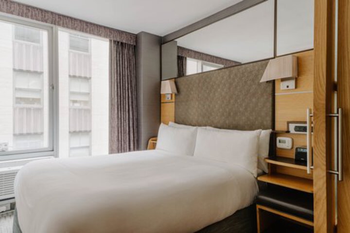 Suite 42 of 125