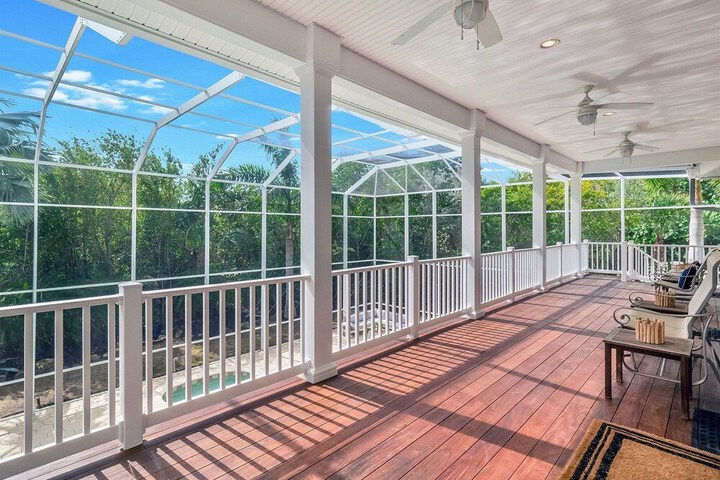 The Palm and Shell Captiva Island Private Luxury Home With Pool hot tub and Beach Access