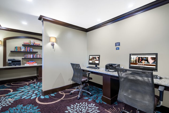 Staybridge Suites Wilmington-Newark by IHG