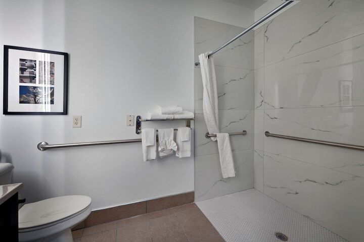 Country Inn & Suites by Radisson Bloomington-Normal Airport, IL