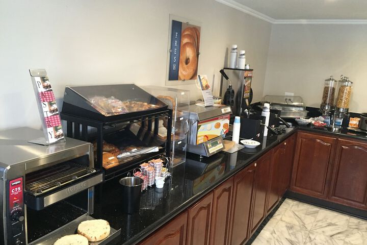 Breakfast/Coffee Service 29 of 30