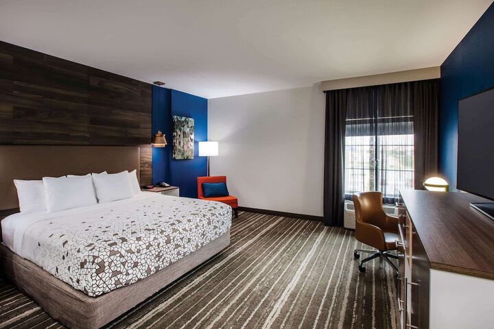 La Quinta Inn & Suites by Wyndham Owasso