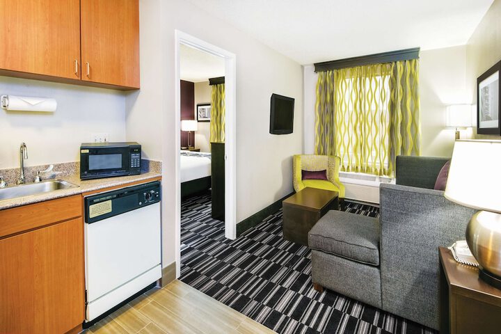 Room 25 of 49