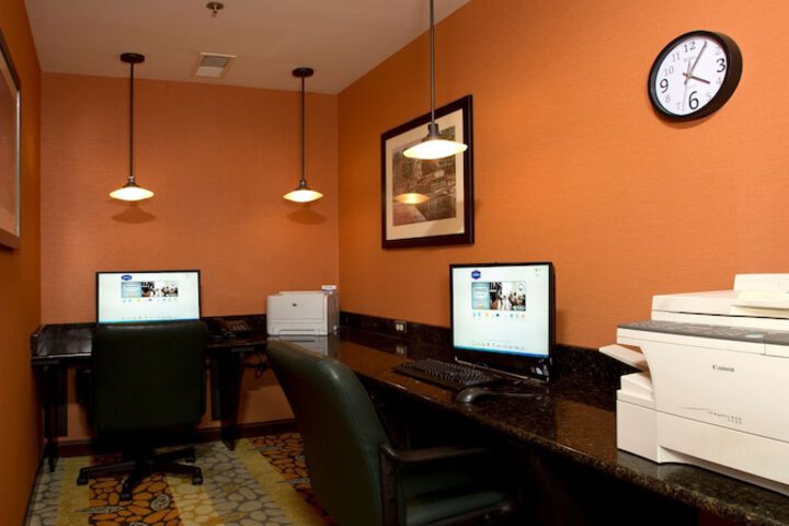 Business Center 26 of 26