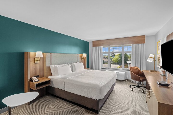 Holiday Inn Hotel & Suites Surrey East Cloverdale by IHG