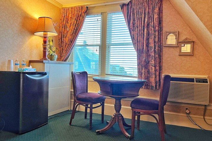 Room 41 of 58