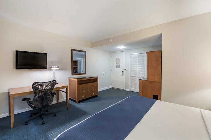 Room 26 of 29