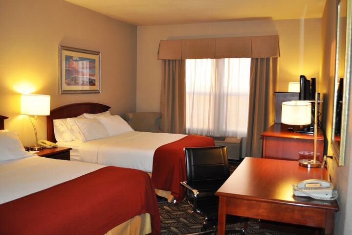 Room 7 of 16