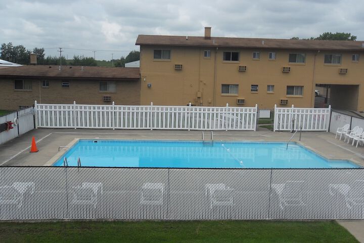 Pool 4 of 40