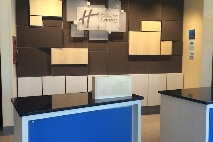 Holiday Inn Express & Suites Tahlequah by IHG