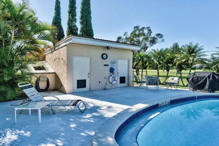 Capri Golf Condo 2 Bedroom Home by NFVH