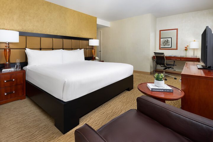 Room 32 of 107