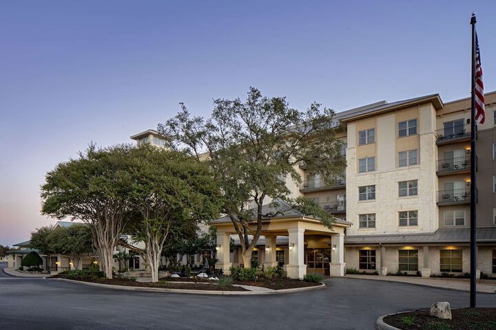 Hotel 5 of 107
