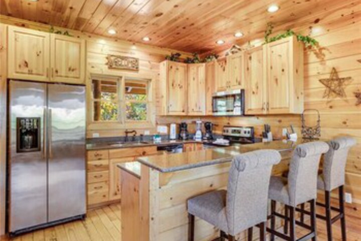 Big Bear Lodge Five Bedroom Home
