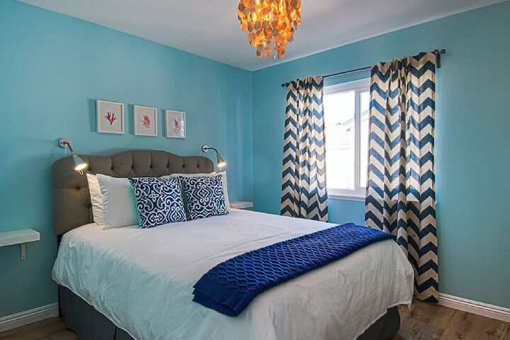 Room 15 of 23