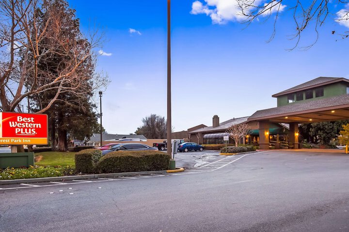 Hotel 2 of 93