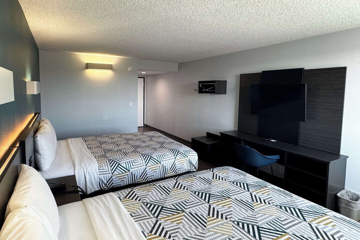 Room 15 of 20