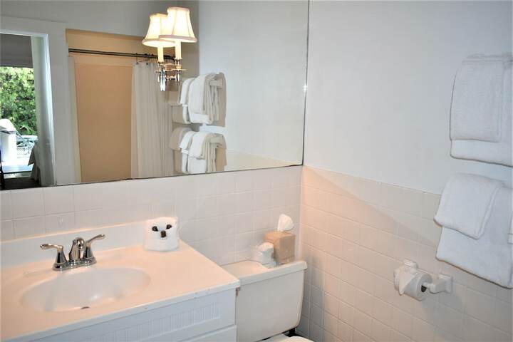 Room 15 of 259